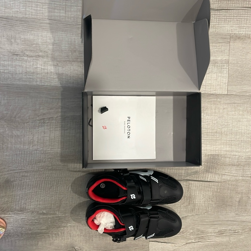 Peloton women’s 39 never warn with box